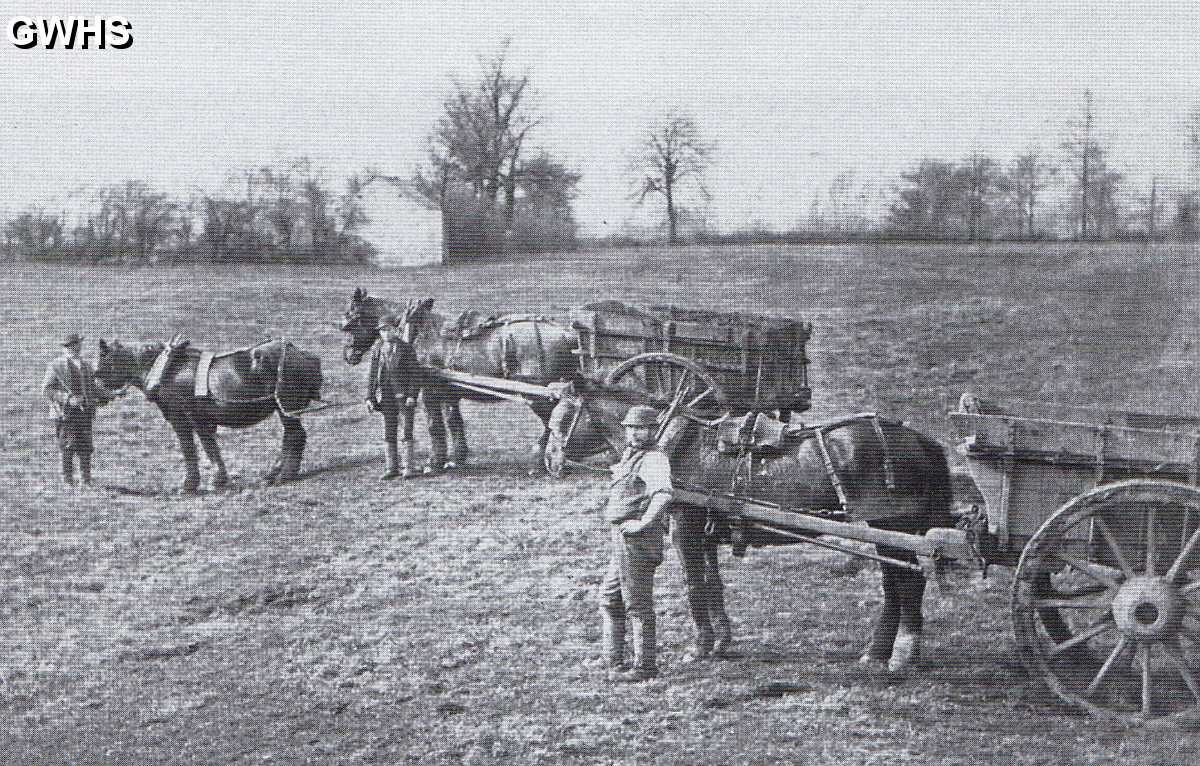 32-438 Farming at Hanging Hill - Crow Mill 1890's
