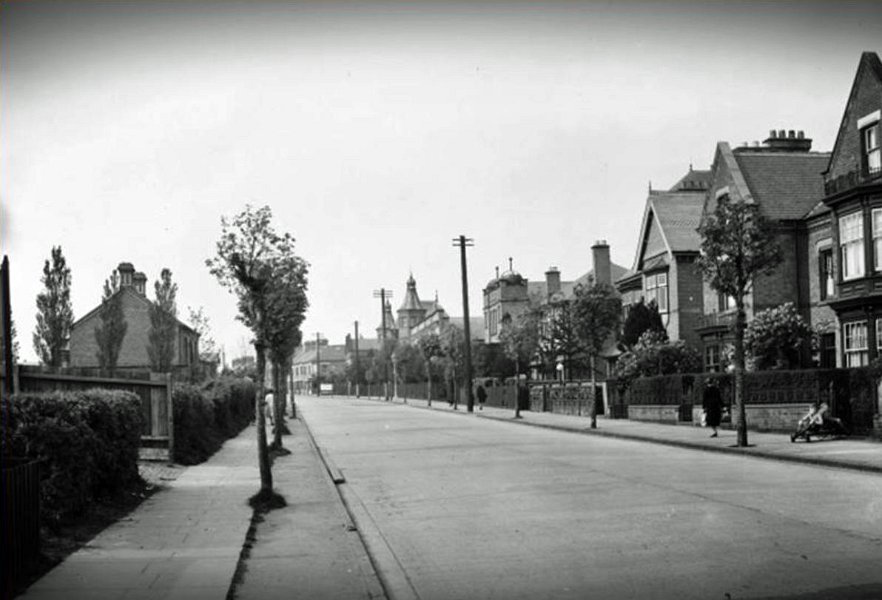 32-378 Saffron Road, South Wigston ~ Postcard from 1939