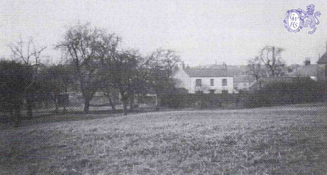 32-427 Upper Farm House Spa Lane Wigston Magna from the rear of the property c 1950