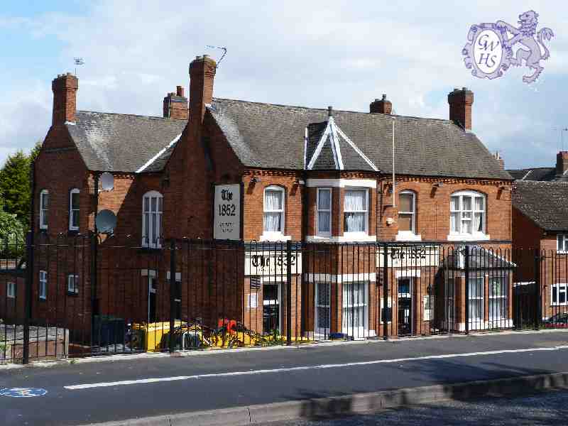 19-409 The 1852 Brewery Company on Station Road Wigston Magna 2012