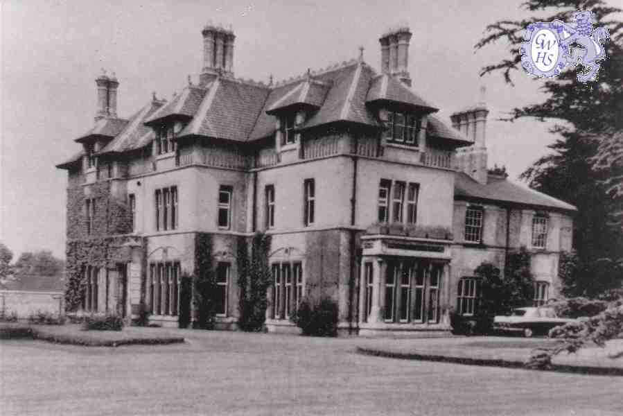30-232 Bushloe House Station Road Wigston Magna circa 1970