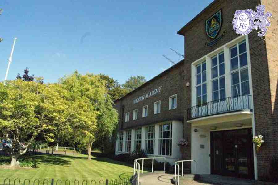 32-359 Abington School Entrance Station Road Wigston Magna