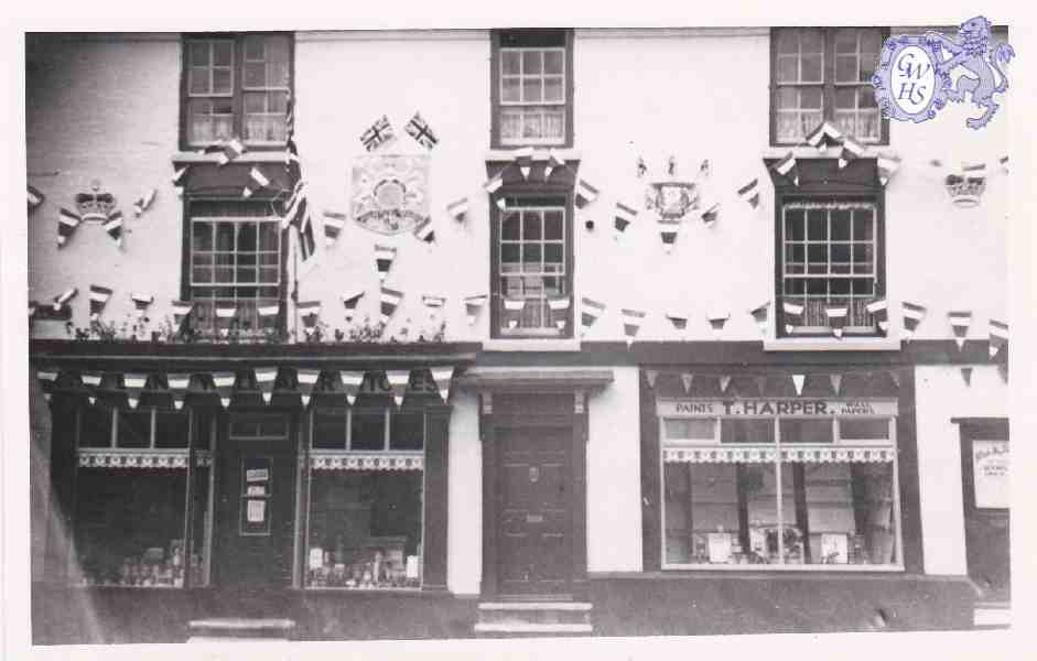 8-41 Rays & Harpers Shops on Bank Wigston Magna