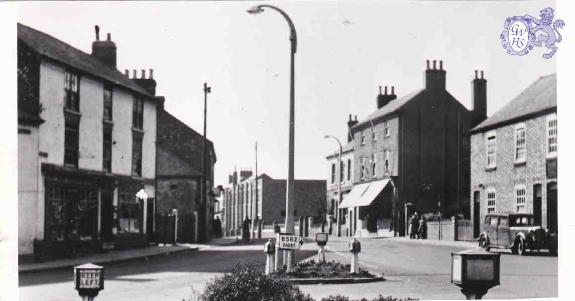 8-77 The Bank Wigston Magna looking down Bell Street