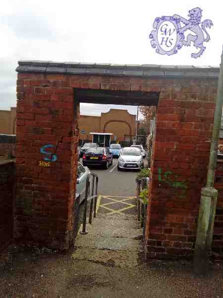30-957 View through the footpath from Bell Street to Paddock Street Wigston Magna
