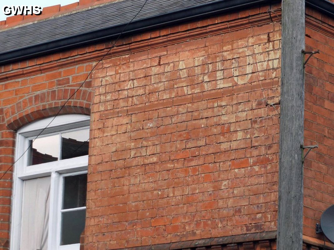 33-102 Ghost Sign South Wigston