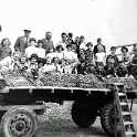 35-891 Waterleys Junior School Mr Griffins class probably 1964-65 School trip to Mr Kinds farm
