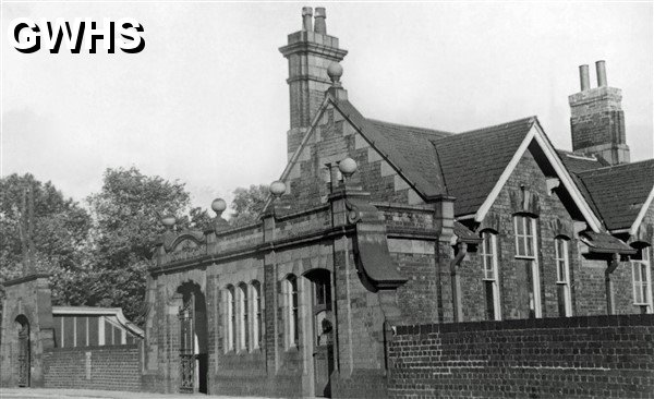 39-057 Wigston Magna station 1956