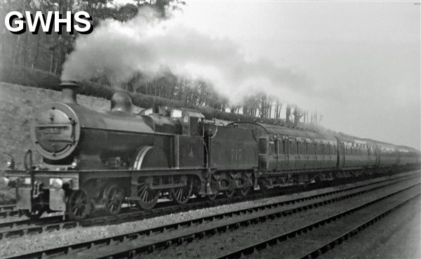 39-083 MR 4-4-0 No 717 passing Aylestone Spinney