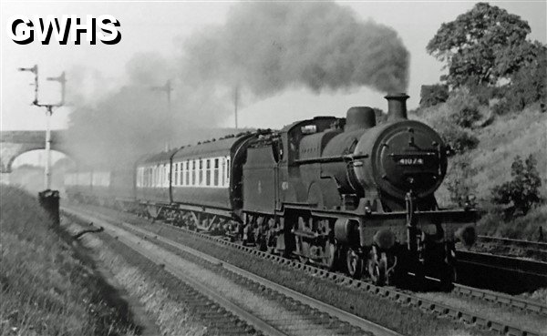 39-089 Compound 4-4-0 No 41074 passes Aylestone Lane Bridge south bound 1953