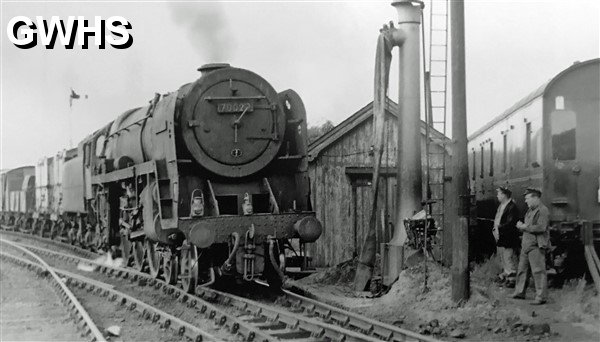 39-108 BR standard Britania class 4-6-2 No 70029 Shooting Star on South Curve at Wigston South Junction