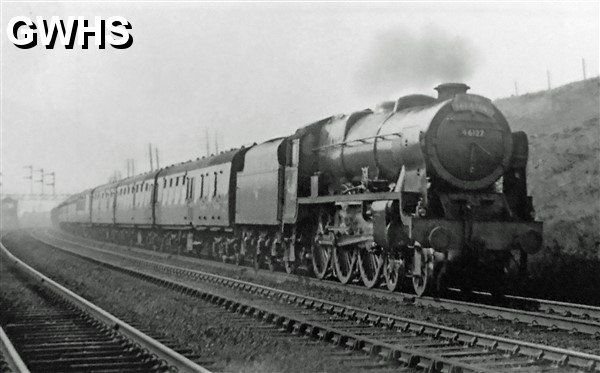 39-143 4-6-0 No 46127 Old Contemtable at the long curve Aylestone Lane