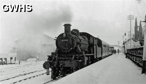 39-170 Ivatt 2-6-0 No 46446 on down line to Leicester at Wigston South station 1961