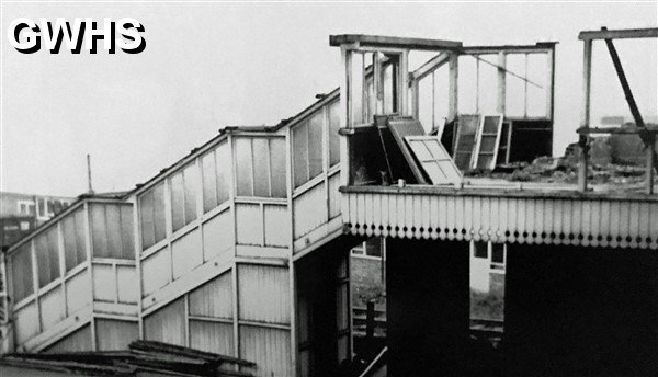 39-180 Demolition of the access steps to Wigston Magna station 1969
