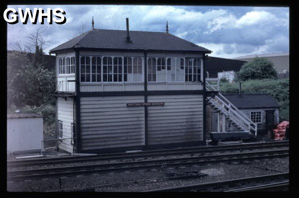 26-020 Signal Box Wigston South