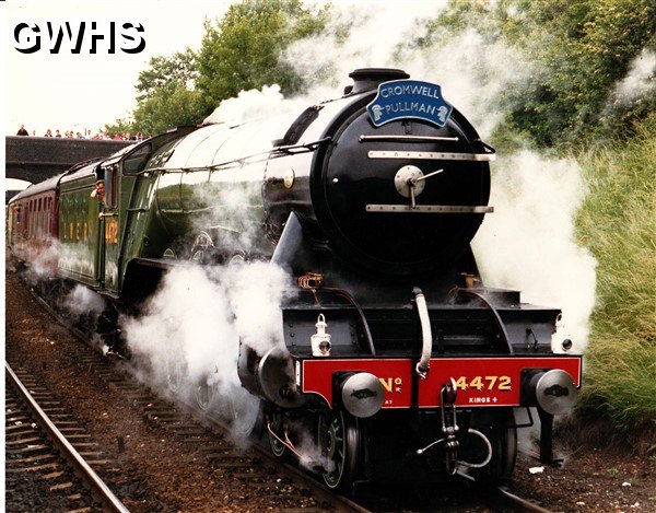 30-418 Cromwell Pulman train passing through Wigston station
