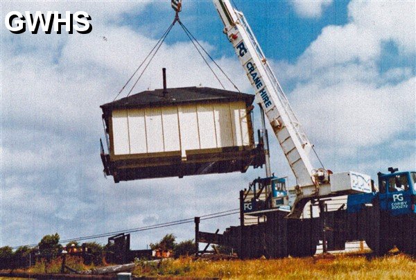33-190 Kilby Bridge Signal Box being dismantled