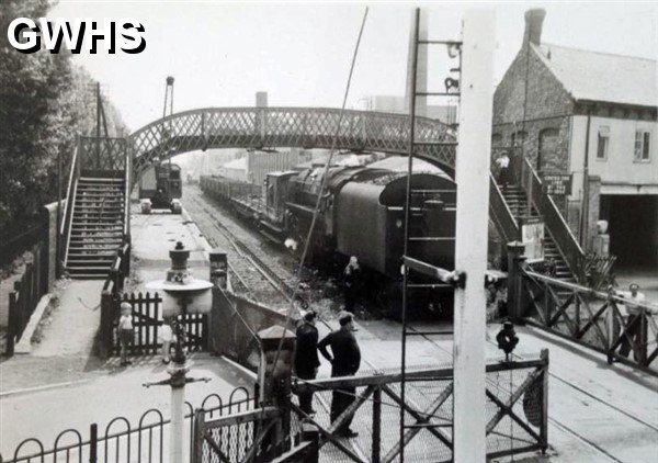 33-306 South Wigston Level Crossing c 1965