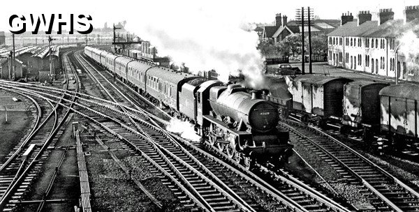 34-255 Jubilee loco No. 45619 “Nigeria” pulling the Thames-Clyde Express through Wigston South Junction on April 15, 1959