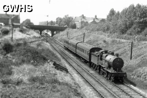7-129a Passenger train through South Wigston copy