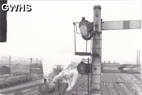7-168 It’s a northbound view from the Spion Kop bridge at Wigston Magna.