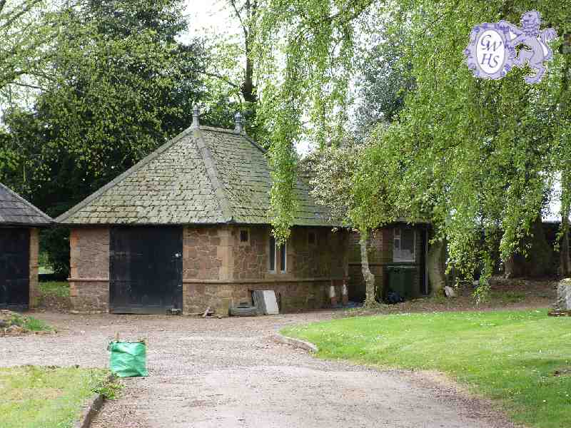 23-298 Old Mortuary at Wigston Cemetery Welford Road Wigston Magna May 2013