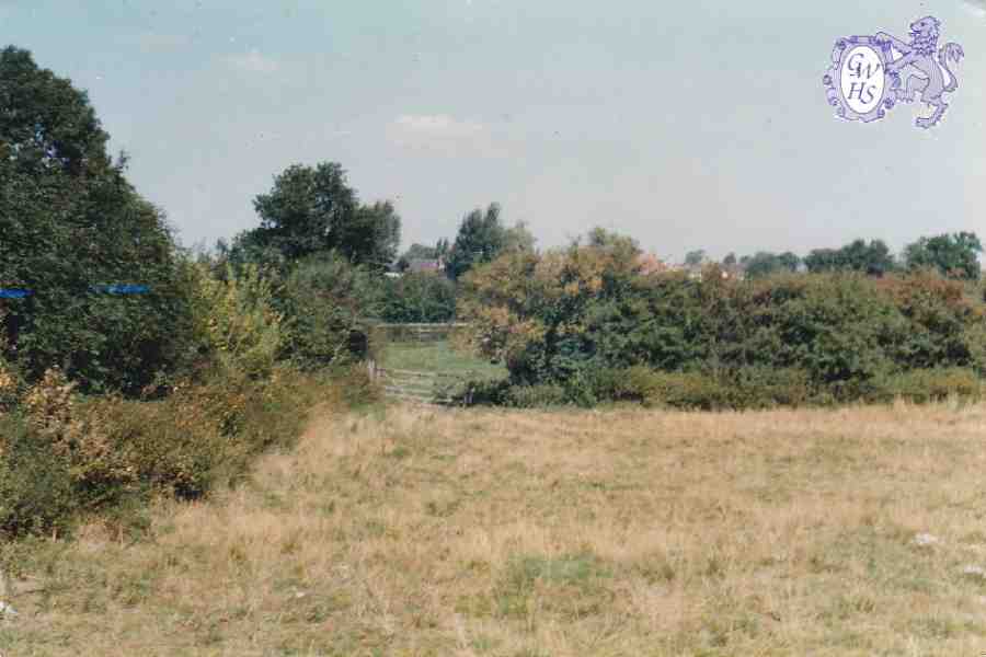 29-634 Welford Road Wigston Magna 1982 looking over Will Forryan's land which became Wigston Harcourt panoramic a
