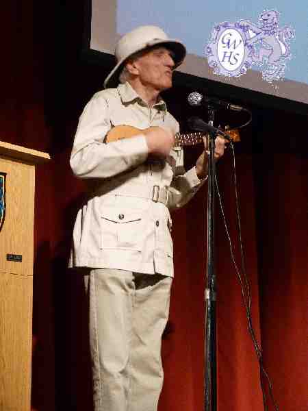 29-541 Wigston Remembers Abington Academy Oct 2015 Derrick Pearce Banjo Des